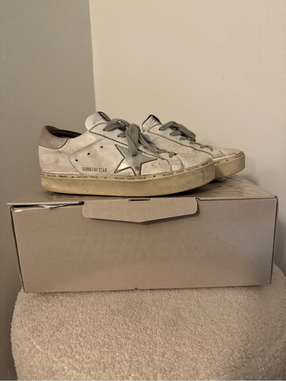 Golden Goose White and Gray Superstar Sneakers - Picture 5 of 5